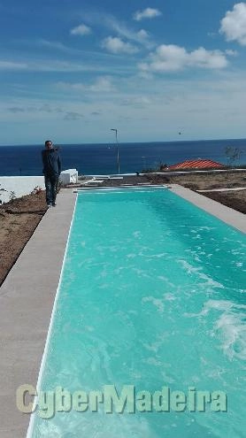 Construção de piscinas de coberturas automáticas