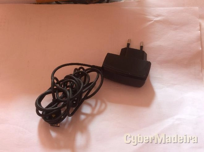 Carregador original samsung ATADS10EBE  5V 700MAH