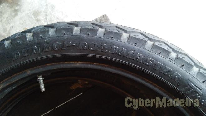 Pneu dunlop K130 4.25 85-18 usado