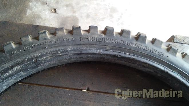 Pneu pirelli enduro cross 2.50 21 usado