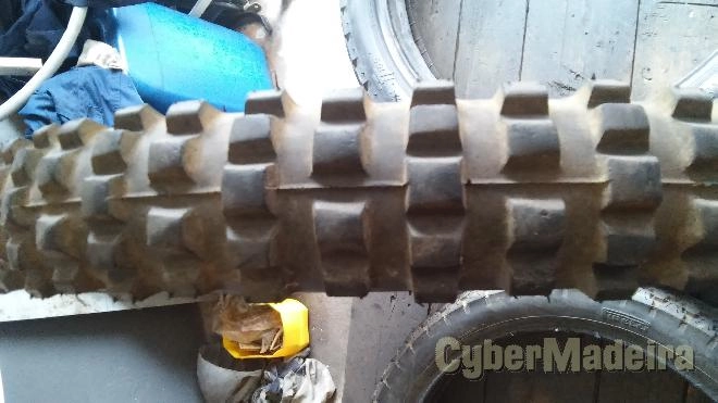 Pneu pirelli enduro cross 2.50 21 usado