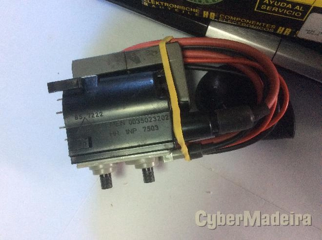 Transformador de linhas HR7503