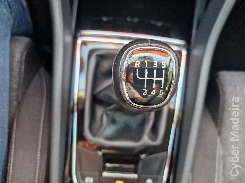 SKODA 120 KAROQ 1.0 TSI STYLE 110CV Gasolina
