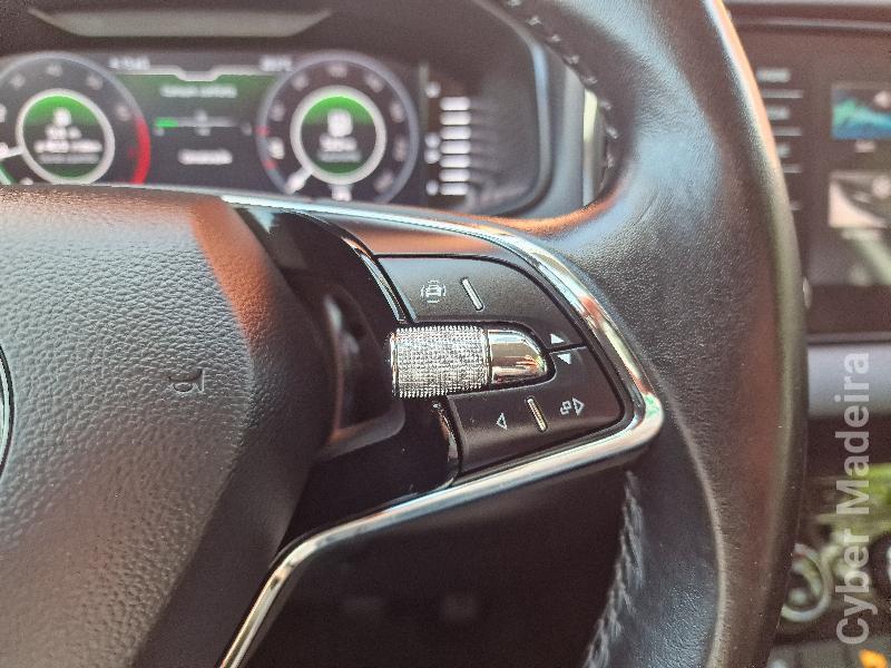 SKODA 120 KAROQ 1.0 TSI STYLE 110CV Gasolina