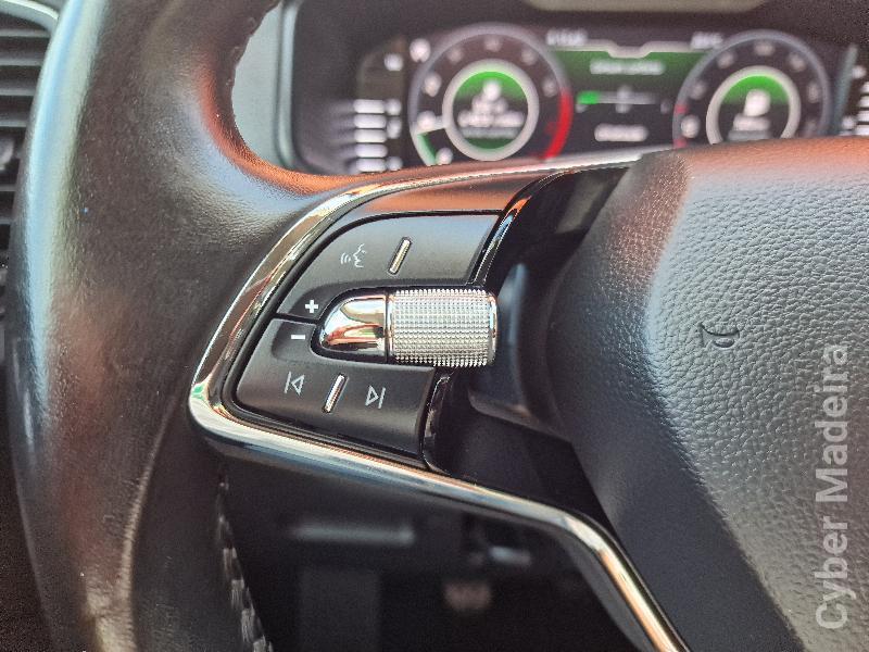 SKODA 120 KAROQ 1.0 TSI STYLE 110CV Gasolina