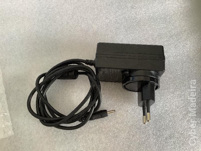 Adaptador AC / carregador ICP30-120-2000  12V , 2000mA