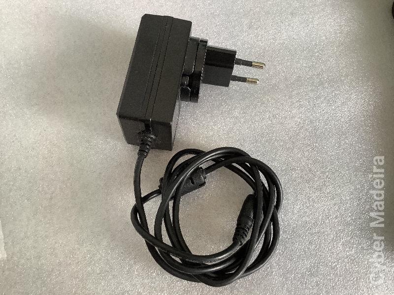 Adaptador AC / carregador ICP30-120-2000  12V , 2000mA