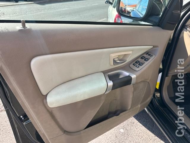 VOLVO XC 90 2.4 D5 Nível 3 - 185 CV - 12/2006 Selo Antigo 68,17€ Gasóleo