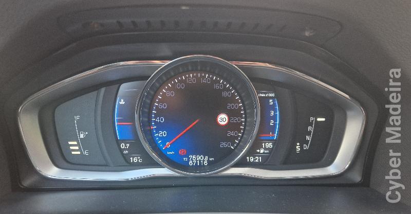 VOLVO S60 d4 (gasóleo) r-design 190cv Gasóleo 