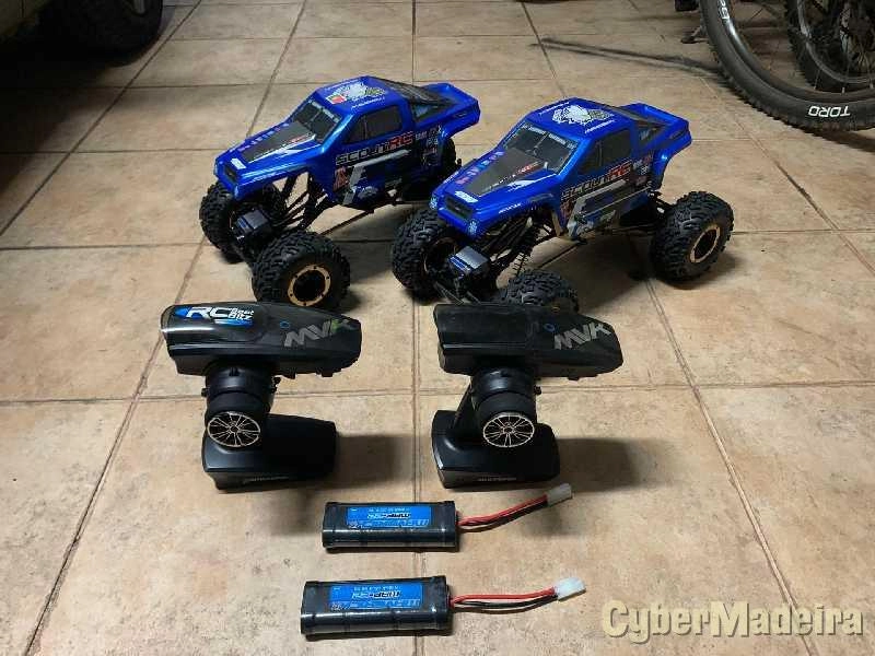 2 Rock Crawler Maverick Scout