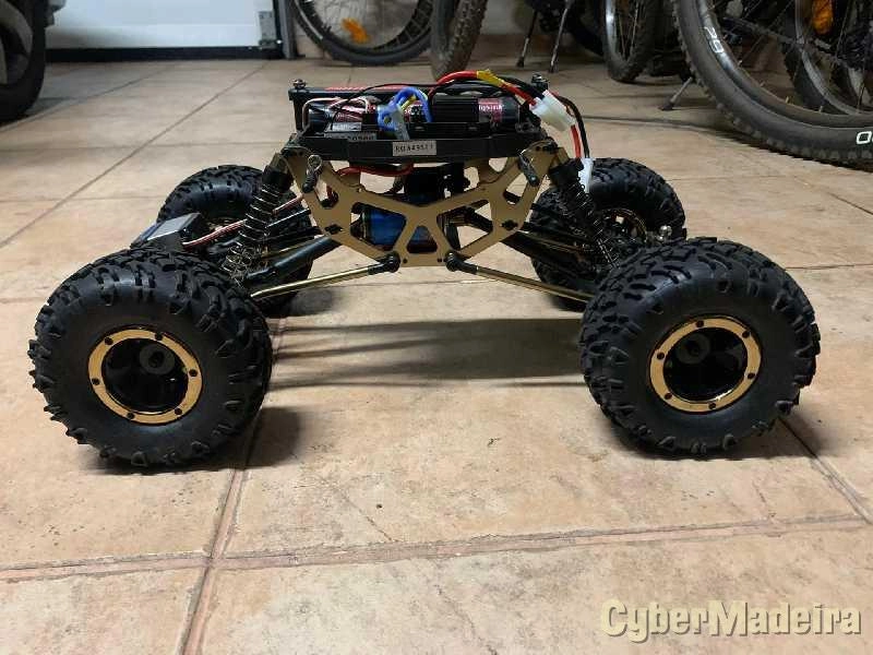 2 Rock Crawler Maverick Scout