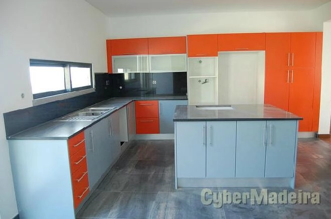 Cozinhas-roupeiros Por Medida