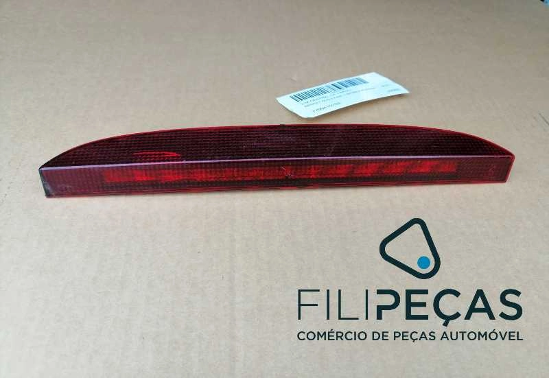 3.º Farol de stop Renault Clio (2001 a 2007)