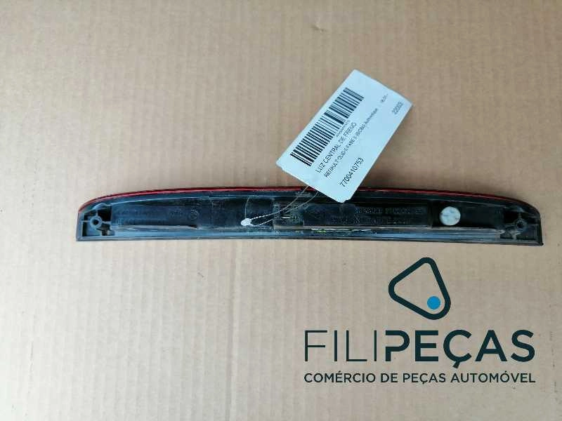 3.º Farol de stop Renault Clio (2001 a 2007)