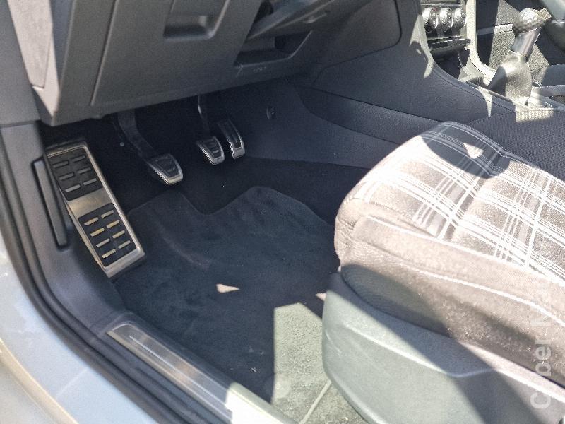 VOLKSWAGEN GOLF GTD 2.0 TDI 184cv Gasóleo