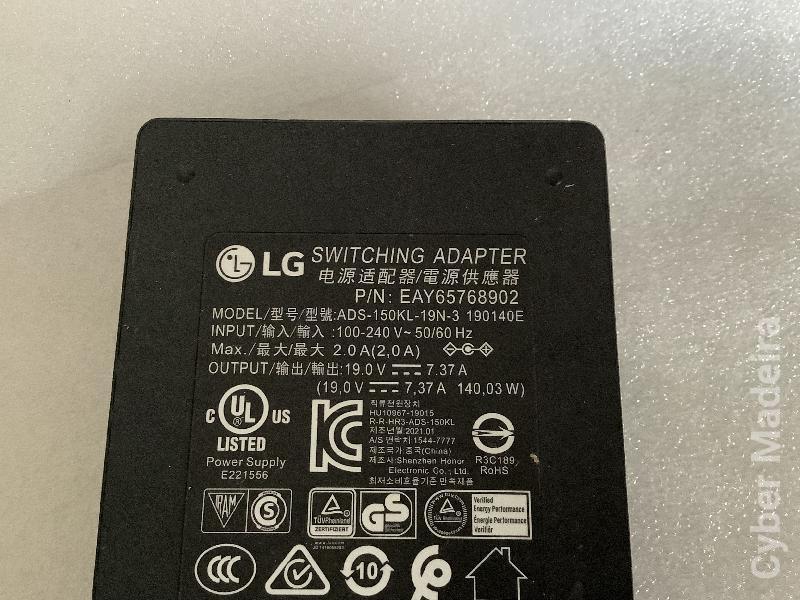 Adaptador AC original LG  ADS-150KL-19N-3  19V , 7,37A
