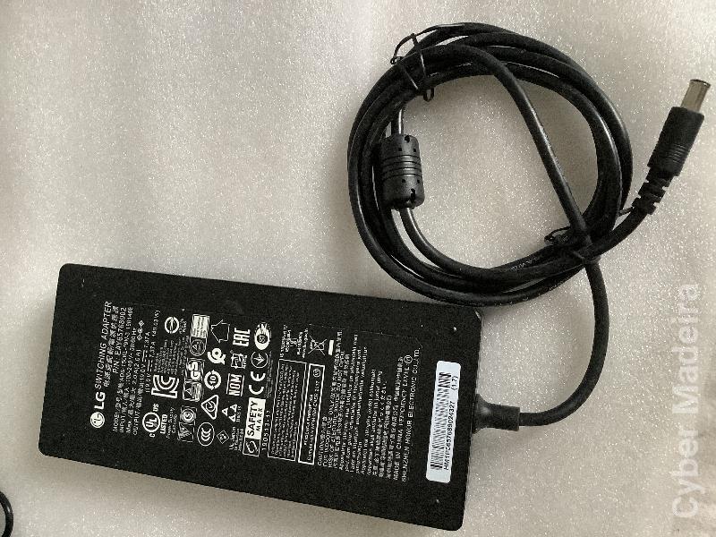 Adaptador AC original LG  ADS-150KL-19N-3  19V , 7,37A