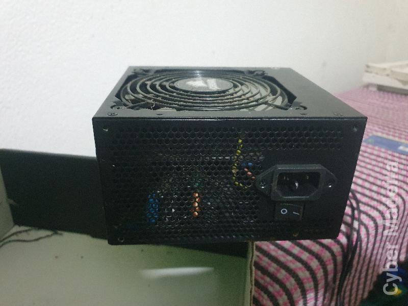 Fonte de alimentação corsair 650WATT