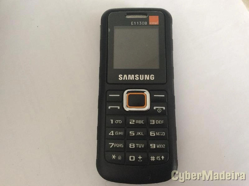 Telemóvel Samsung GT-E1130B