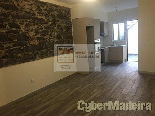 Moradia T2 para Venda Santa Maria Maior, Conde Carvalhal