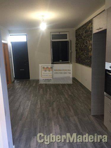 Moradia T2 para Venda Santa Maria Maior, Conde Carvalhal
