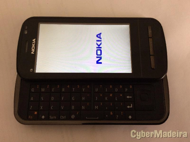 Telemóvel Nokia C6-00