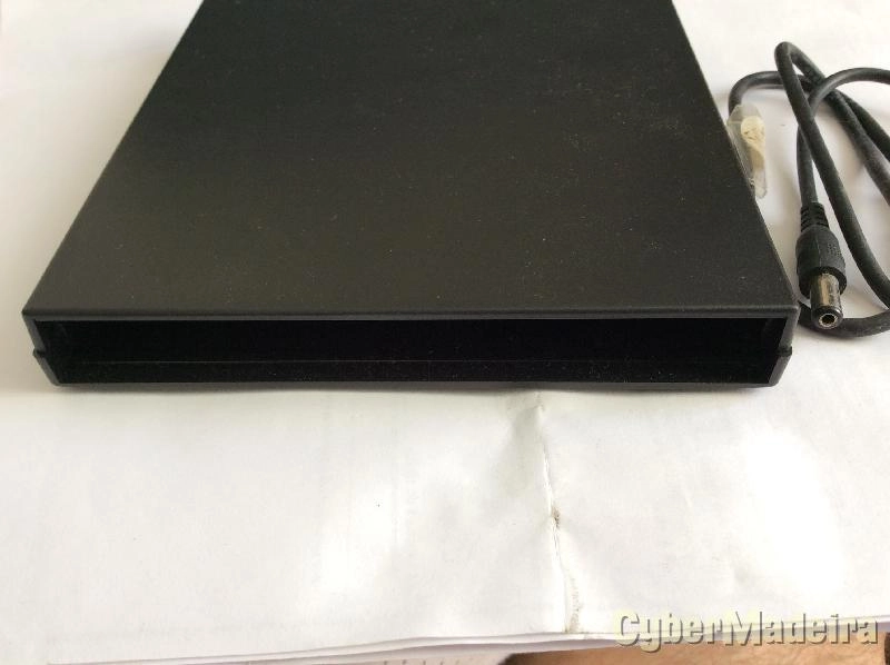 Caixa com adaptador JAE50 drive CDROM portáteis