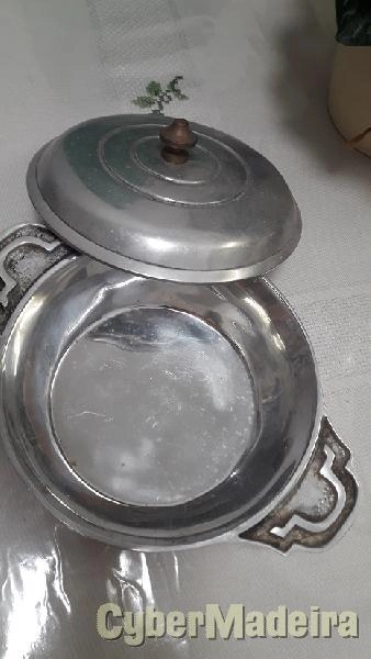 Panela decorativa em estanho