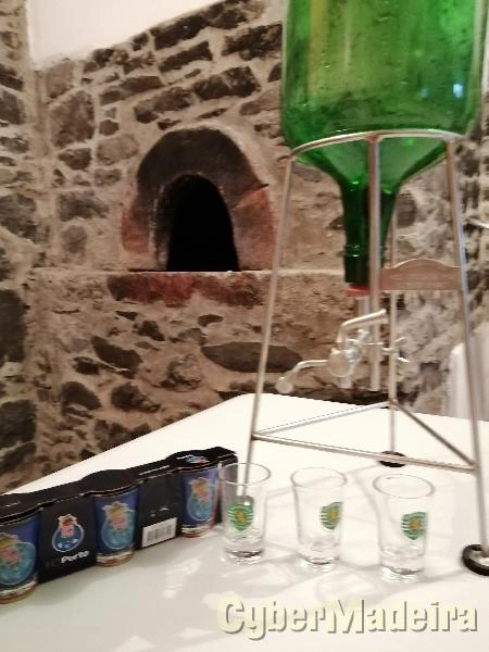 Garrafão copos e suporte