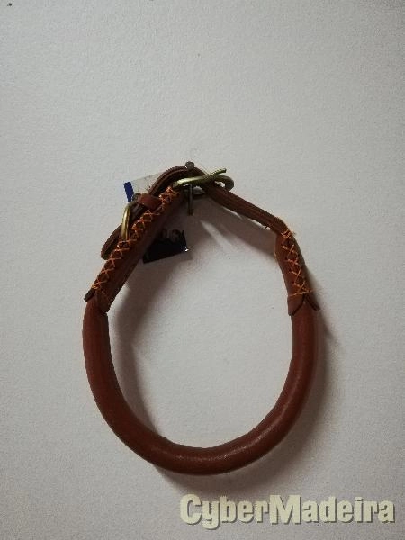 COLEIRA EM PELE FEITO A MÃO 63CM