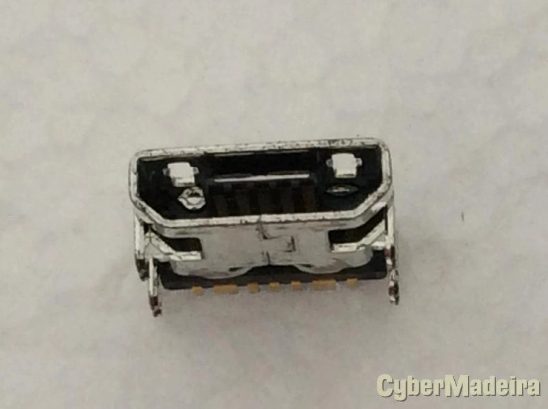 Ficha micro usb samsung G318H , S6810 , S7390 , S7392