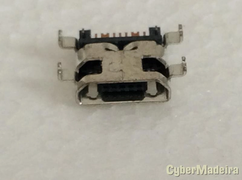 Ficha micro usb telemovel samsung GT-I9190 , GT-I9192 , GT-I9195 , GT-I9197 , SGH-T399