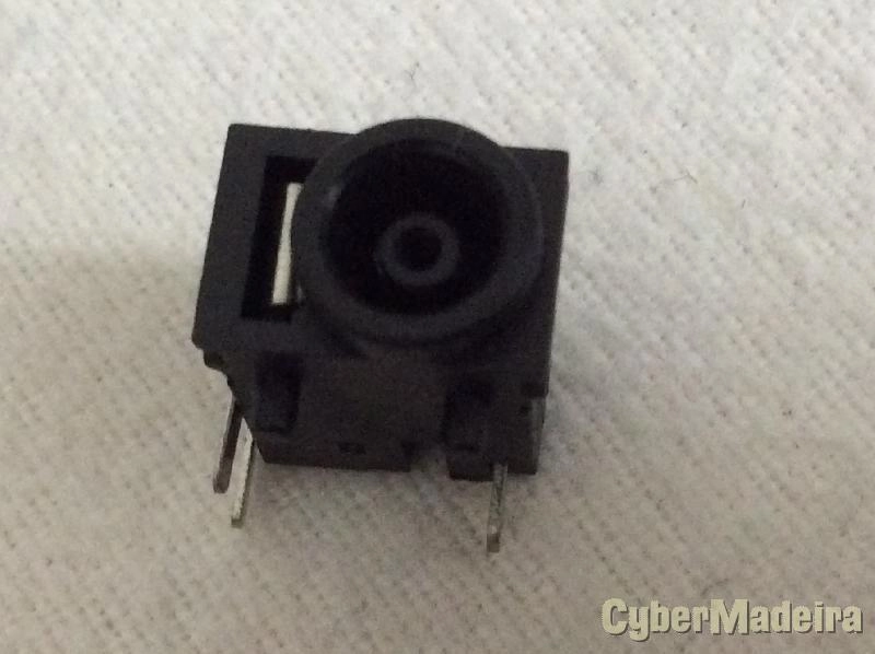 Ficha alimentação computador portatil