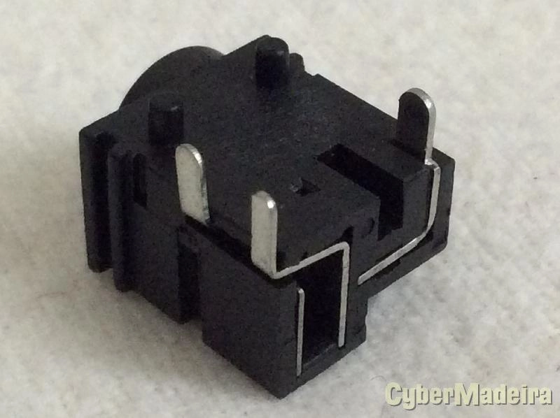 Ficha alimentação computador portatil