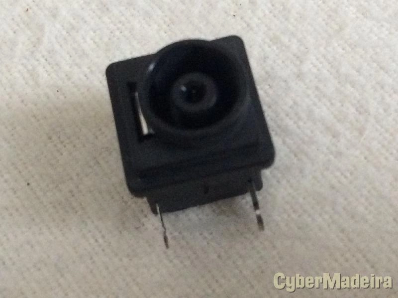 Ficha alimentação computador portatil