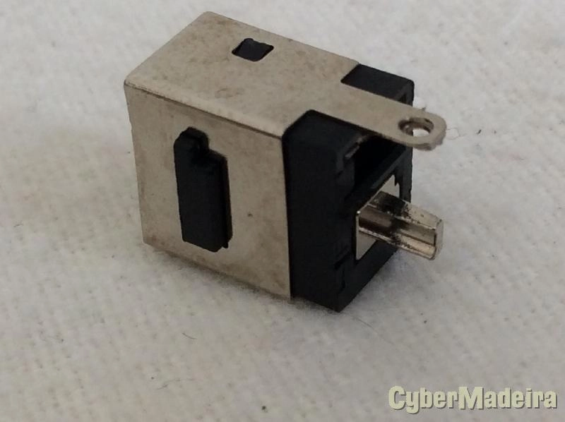 Ficha alimentação computador portatil