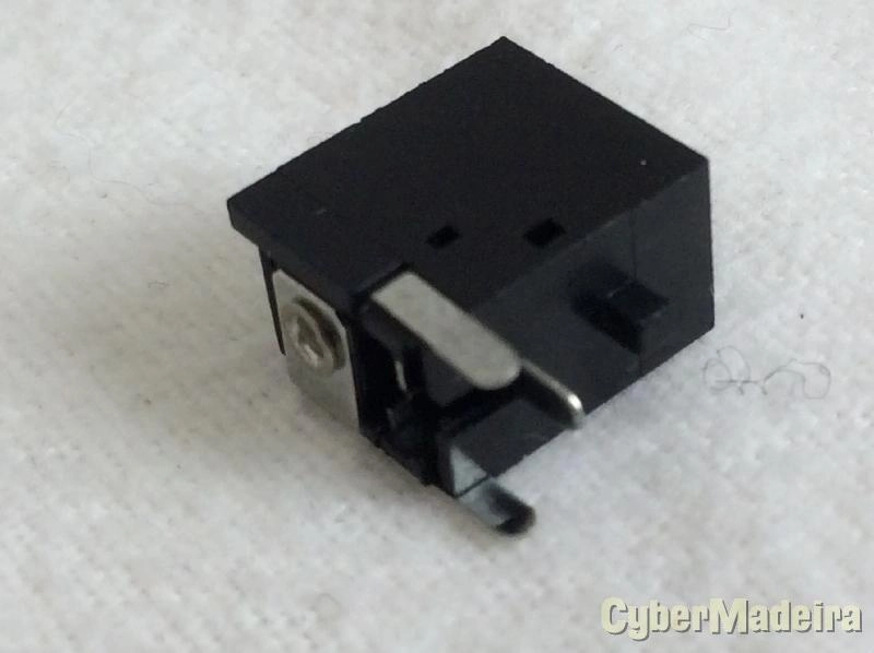 Ficha alimentação computador portatil