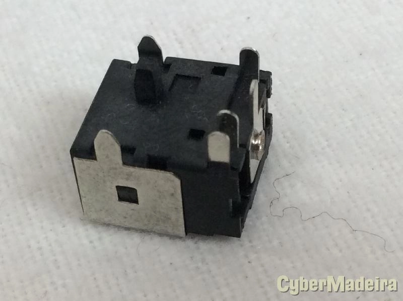Ficha alimentação computador portatil