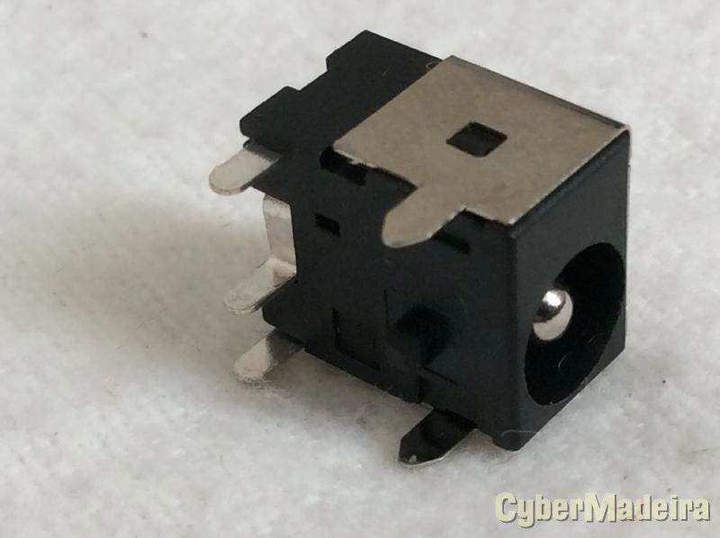 Ficha alimentação computador portatil