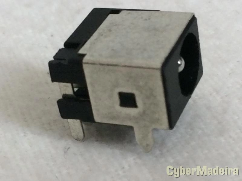 Ficha alimentação computador portatil