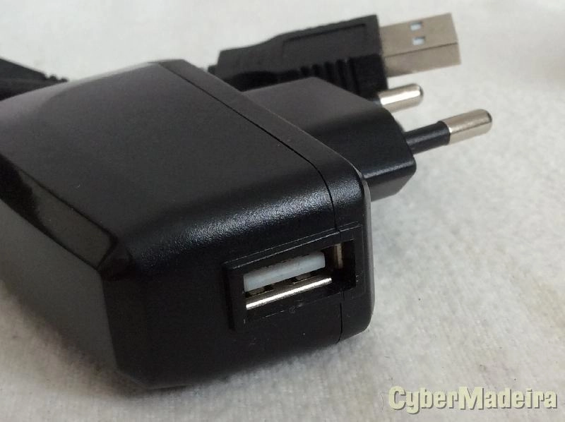 Carregador 5V 1A com saida usb + cabo micro usb
