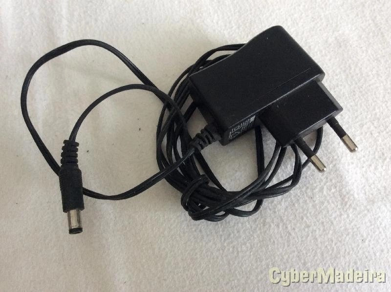 Transformador SMC SSA-5W-05 EU 050060N   5V 600mA