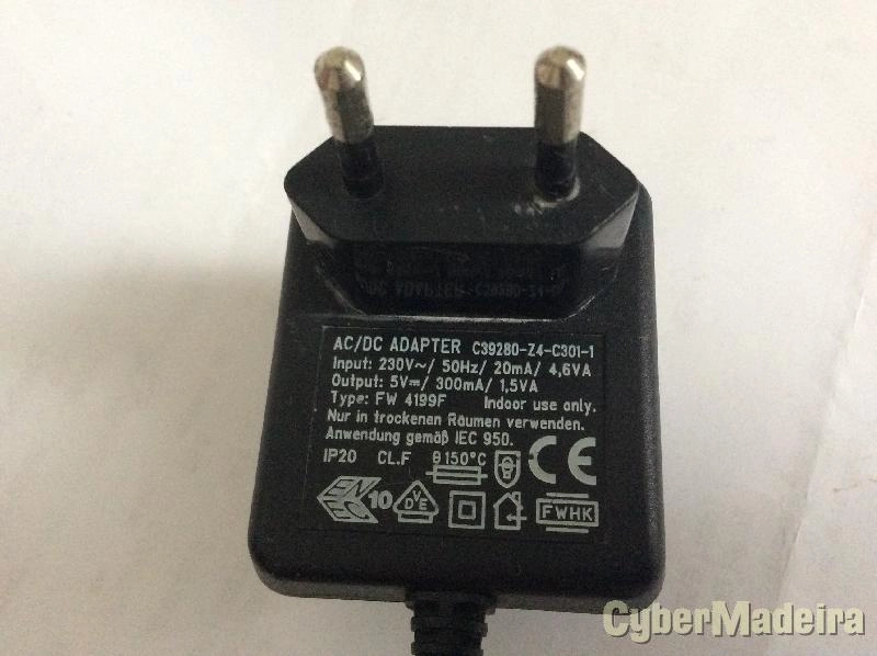 Carregador telemóveis Siemens C39280-Z4-C301-1 Type FW 4199F