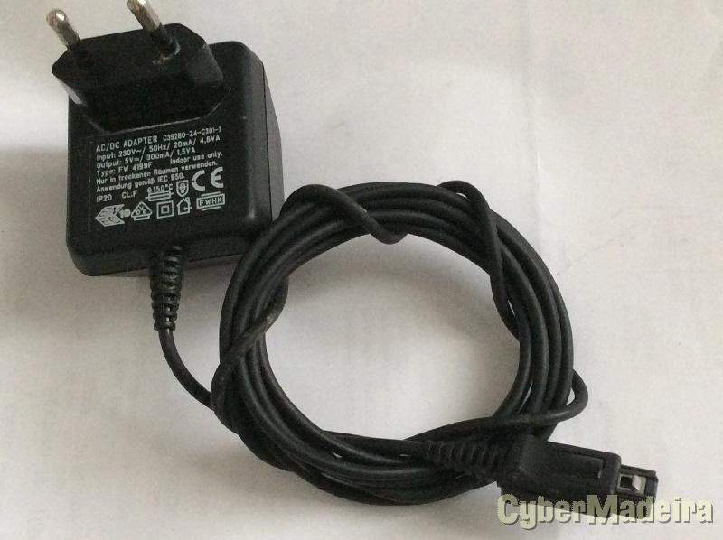 Carregador telemóveis Siemens C39280-Z4-C301-1 Type FW 4199F