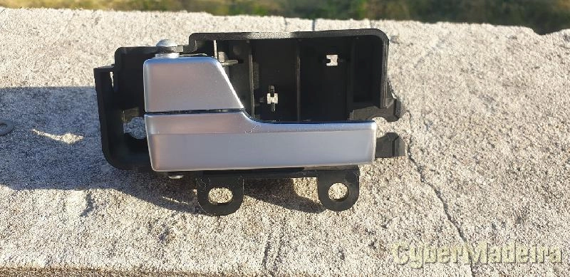 Puxador esquerdo ford focus mk2
