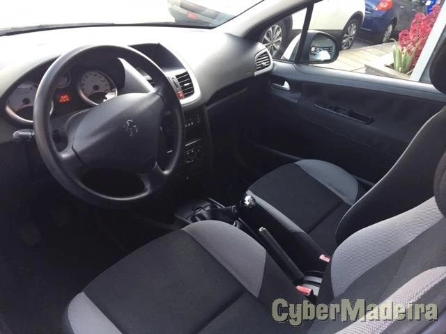 PEUGEOT 207 1.4 HDI - 75 CV Gasóleo