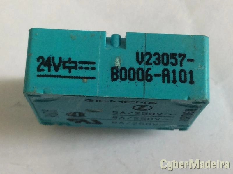 Relê V23057-B0006-A101
