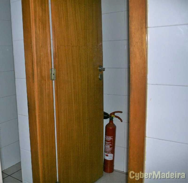 Negocios T1 para Venda São Pedro, Achada