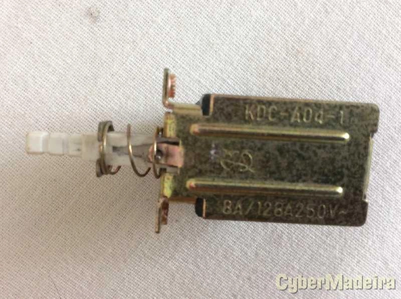 Interruptor bipolar 8A 250VAC  KDC-A04