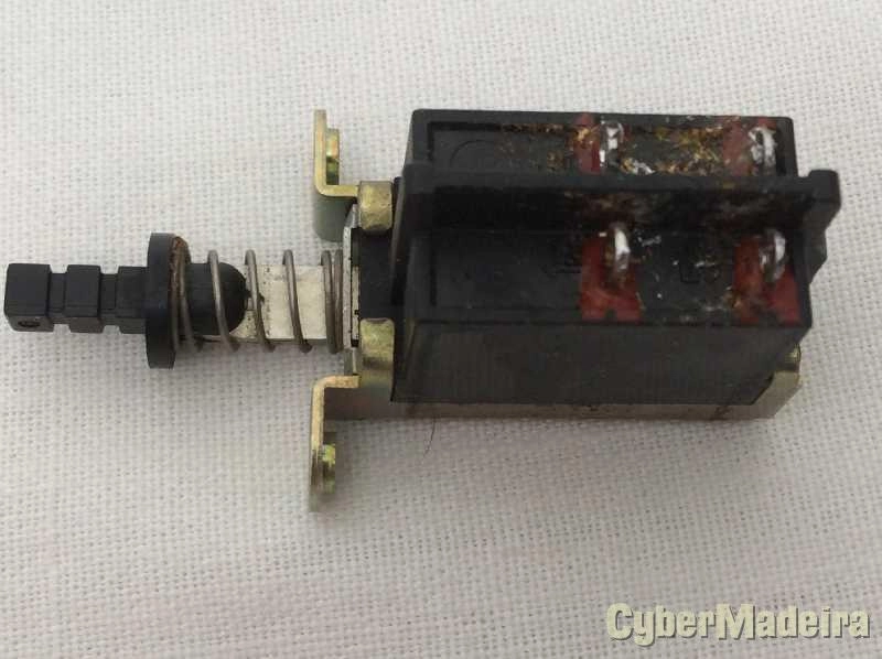 Interruptor bipolar ESB-70294  5A 250VAC Preto